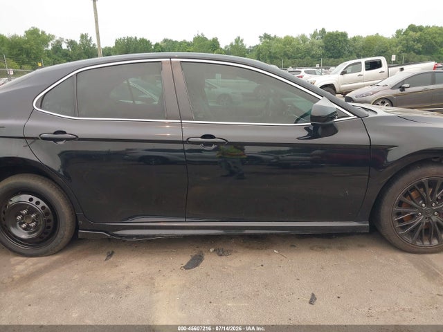 Продажа на аукционе авто 2018 Toyota Camry Se, vin: 4T1B11HK3JU594302, номер лота: 45607216