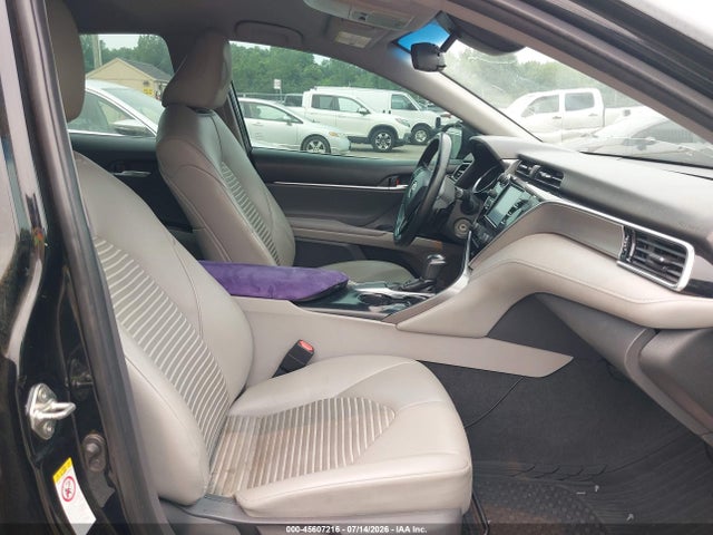 Продажа на аукционе авто 2018 Toyota Camry Se, vin: 4T1B11HK3JU594302, номер лота: 45607216