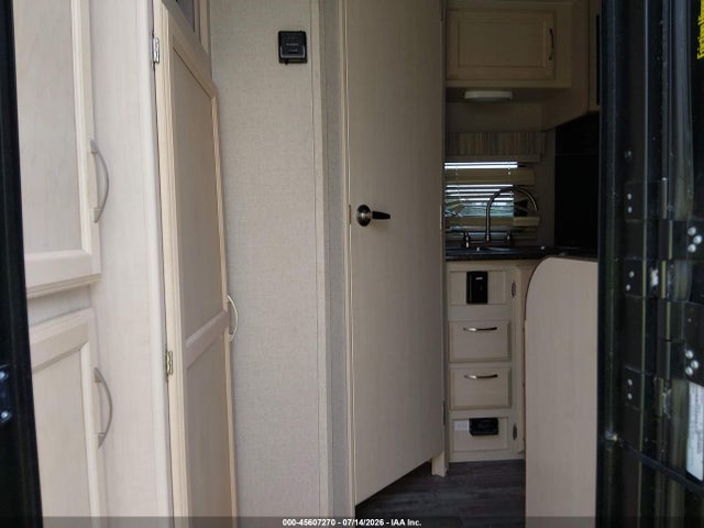 Winnebago Micro Minnie 2019 54CTM2F26K3044284 Image 8