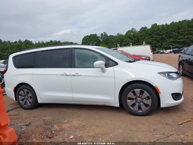 Продажа на аукционе авто 2018 Chrysler Pacifica Hybrid Limited, vin: 2C4RC1N76JR356972, номер лота: 45607275