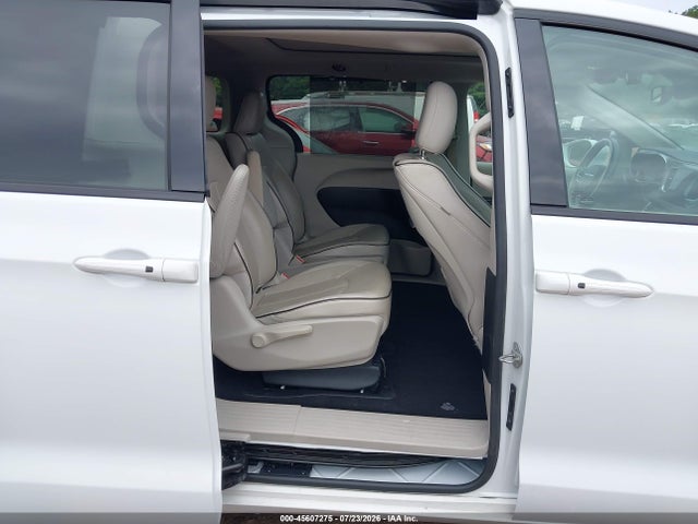 Продажа на аукционе авто 2018 Chrysler Pacifica Hybrid Limited, vin: 2C4RC1N76JR356972, номер лота: 45607275
