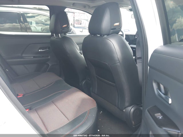 2026 Nissan Kicks Sr მანქანა იყიდება აუქციონზე, vin: 3N8AP6DC1TL329907, აუქციონის ნომერი: 45607342