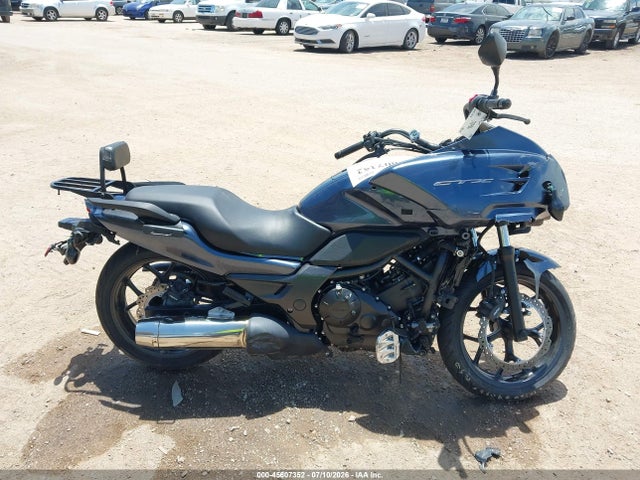 Honda CTX700 2016 JH2RC6902GK200159 Image 12