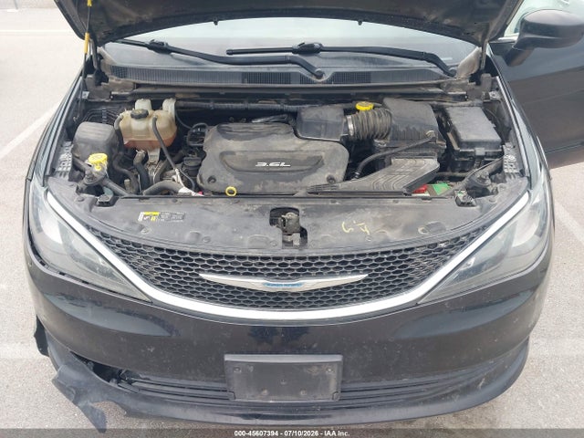 45607394 :رقم المزاد ، 2C4RC1CG1HR522005 vin ، 2017 Chrysler Pacifica Lx مزاد بيع
