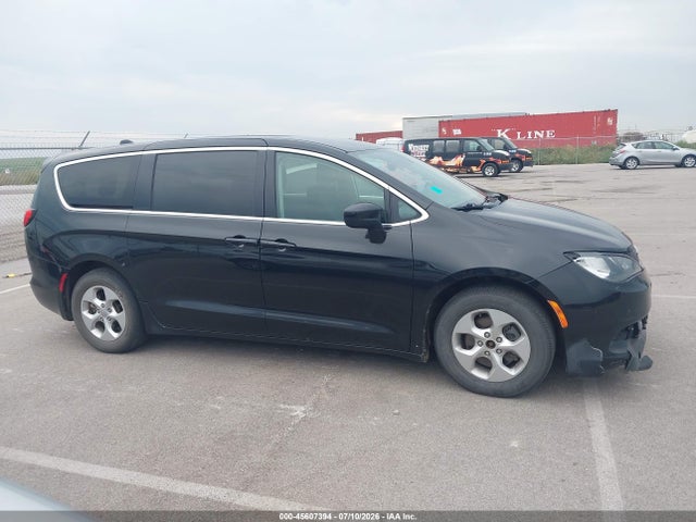 45607394 :رقم المزاد ، 2C4RC1CG1HR522005 vin ، 2017 Chrysler Pacifica Lx مزاد بيع