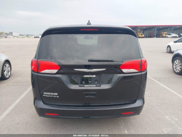 45607394 :رقم المزاد ، 2C4RC1CG1HR522005 vin ، 2017 Chrysler Pacifica Lx مزاد بيع