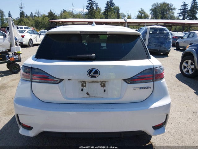 Lexus CT 200H 2015 JTHKD5BH0F2219727 Image 17