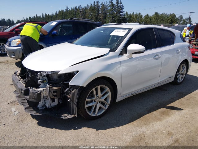 Lexus CT 200H 2015 JTHKD5BH0F2219727 Image 2