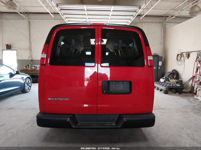 Продаж на аукціоні авто 2020 Chevrolet Express Passenger Rwd 3500 Extended Wheelbase Ls, vin: 1GAZGNFP5L1256033, номер лоту: 45607404