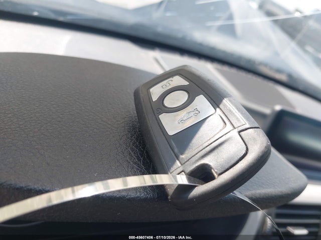 45607406 :رقم المزاد ، WBA3C3G53ENS69933 vin ، 2014 Bmw 320i Xdrive مزاد بيع