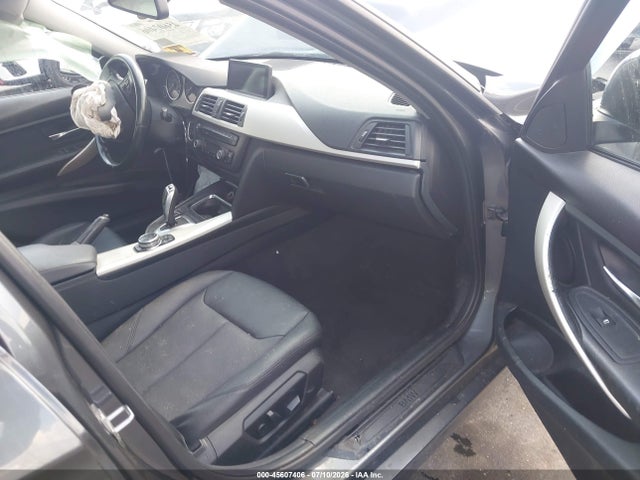 45607406 :رقم المزاد ، WBA3C3G53ENS69933 vin ، 2014 Bmw 320i Xdrive مزاد بيع