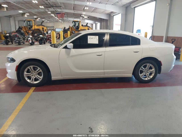 2C3CDXBG3LH188425 Dodge Charger Sxt Rwd