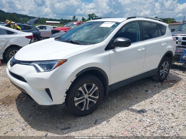 2018 Toyota Rav4 Le მანქანა იყიდება აუქციონზე, vin: 2T3ZFREV4JW447913, აუქციონის ნომერი: 45607599