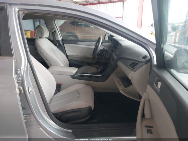 Hyundai SONATA SE 2015 5NPE24AF8FH118335 Image 5