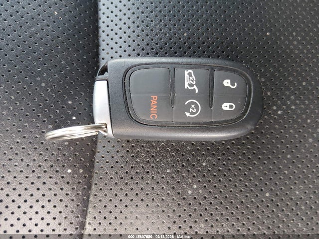 45607680 :رقم المزاد ، 1C4PJLMN4MD230075 vin ، 2021 Jeep Cherokee 80th Anniversary Fwd مزاد بيع