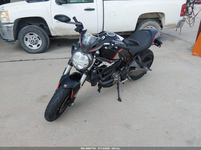 Ducati Monster 821 2021 ZDMMACLS9MB008626 Image 2