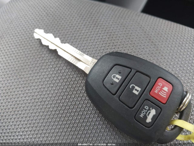 Продажа на аукционе авто 2017 Toyota Corolla Le, vin: 2T1BURHE8HC866967, номер лота: 45607745