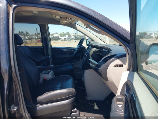 2014 Chrysler Town & Country Touring მანქანა იყიდება აუქციონზე, vin: 2C4RC1BG3ER126624, აუქციონის ნომერი: 45607756