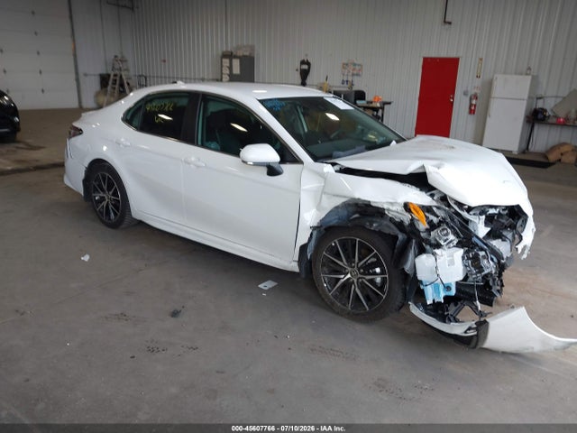 Продажа на аукционе авто 2024 Toyota Camry Se, vin: 4T1G11BK7RU111615, номер лота: 45607766
