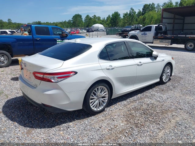 2018 Toyota Camry Hybrid Xle მანქანა იყიდება აუქციონზე, vin: 4T1B21HK9JU001829, აუქციონის ნომერი: 45607774