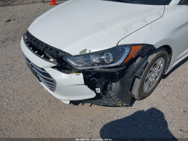 45607794 :رقم المزاد ، 5NPD74LF8HH200417 vin ، 2017 Hyundai Elantra Se مزاد بيع