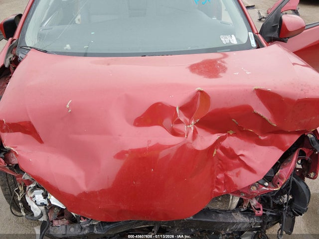 5YFBURHE5FP246770 Toyota Corolla Le Plus