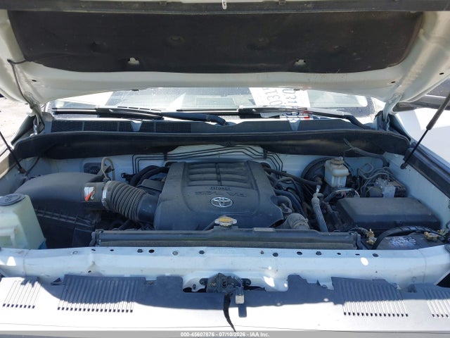 5TFRY5F13EX156769 Toyota Tundra Sr5 5.7l V8
