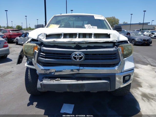 5TFRY5F13EX156769 Toyota Tundra Sr5 5.7l V8