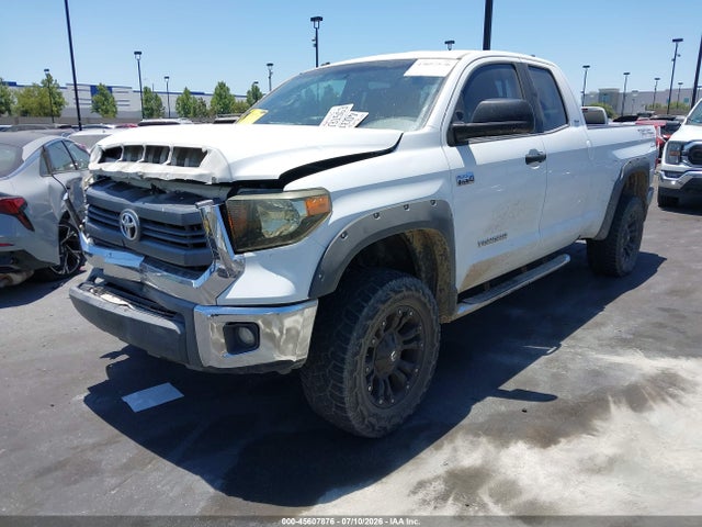 5TFRY5F13EX156769 Toyota Tundra Sr5 5.7l V8