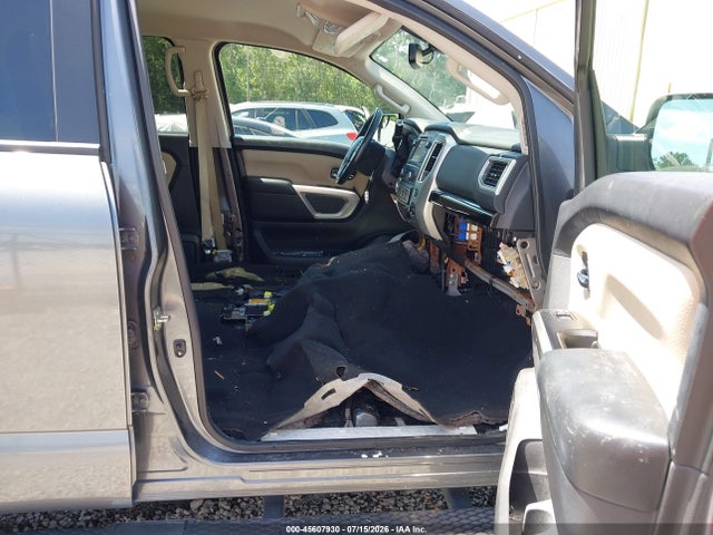 1N6AA1E62HN516506 Nissan TITAN SV