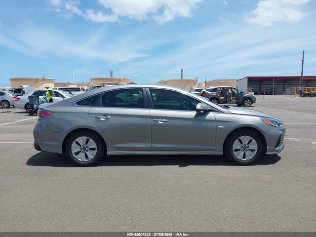 Hyundai Sonata Hybrid Se 2018 KMHE24L30JA086849 Image 14