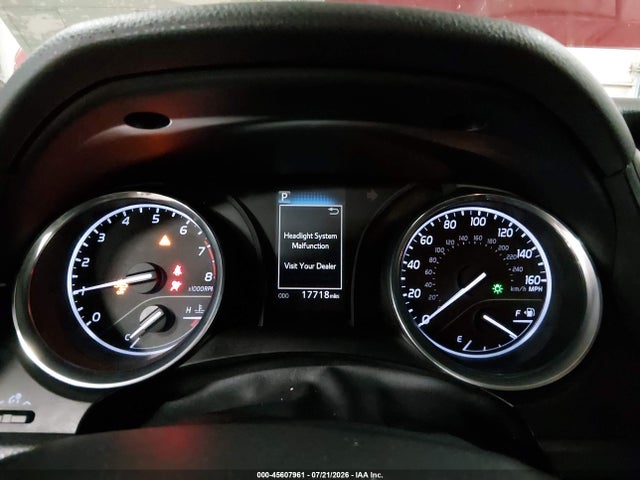 45607961 :رقم المزاد ، 4T1B11HKXJU662630 vin ، 2018 Toyota Camry Le مزاد بيع