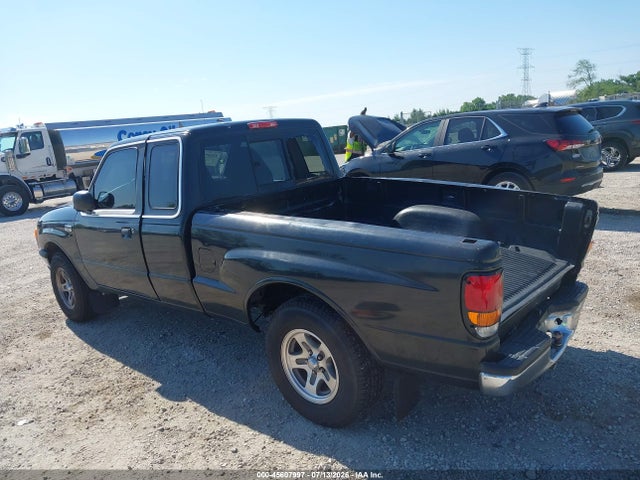 2001 Mazda B3000 Ds/se მანქანა იყიდება აუქციონზე, vin: 4F4YR16U11TM01735, აუქციონის ნომერი: 45607997