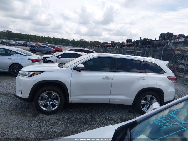 Toyota Highlander Limited 2017 5TDYZRFH2HS214796 Image 14