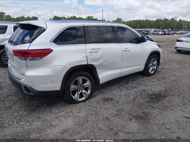 Toyota Highlander Limited 2017 5TDYZRFH2HS214796 Image 4