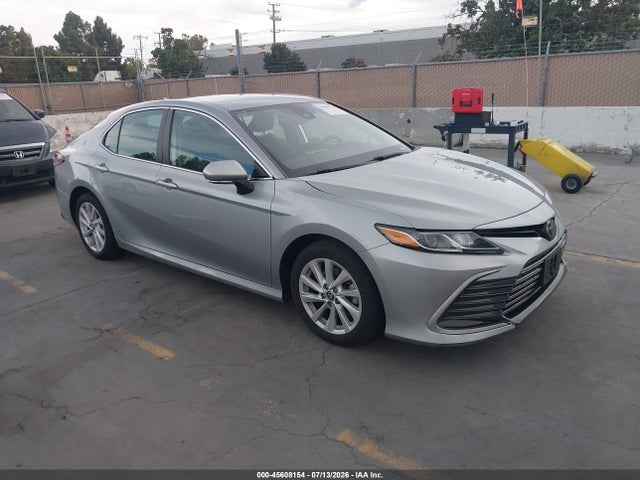 Toyota CAMRY LE 2023 4T1R11AK0PU157780 main image