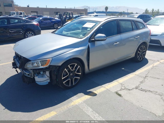 Volvo V60 T5 Dynamic 2018 YV140MSL7J2398226 Image 2
