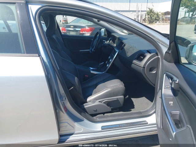 Volvo V60 T5 Dynamic 2018 YV140MSL7J2398226 Image 5