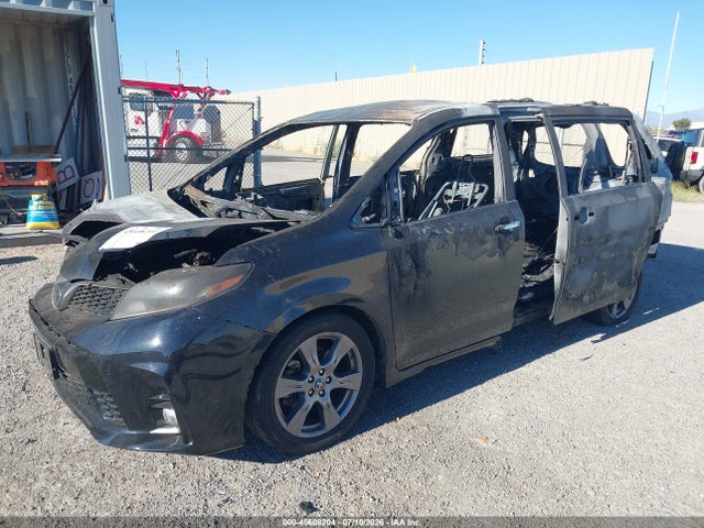 5TDXZ3DC3LS056106 Toyota SIENNA SE