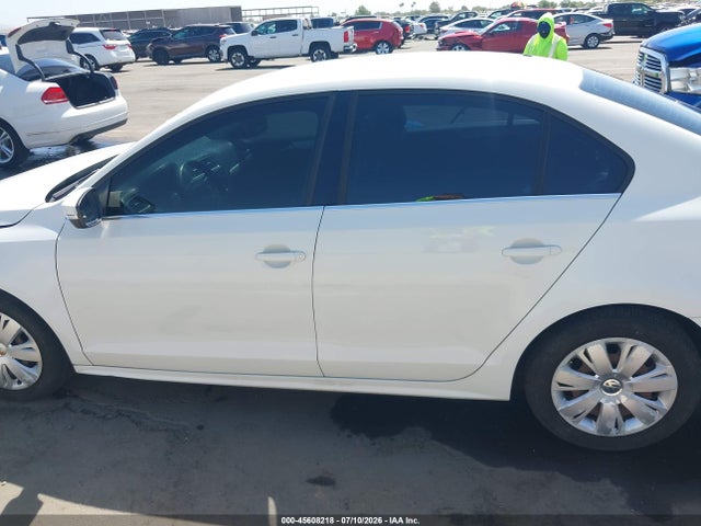 Продаж на аукціоні авто 2013 Volkswagen Jetta 2.5l Se, vin: 3VWDP7AJ3DM206250, номер лоту: 45608218