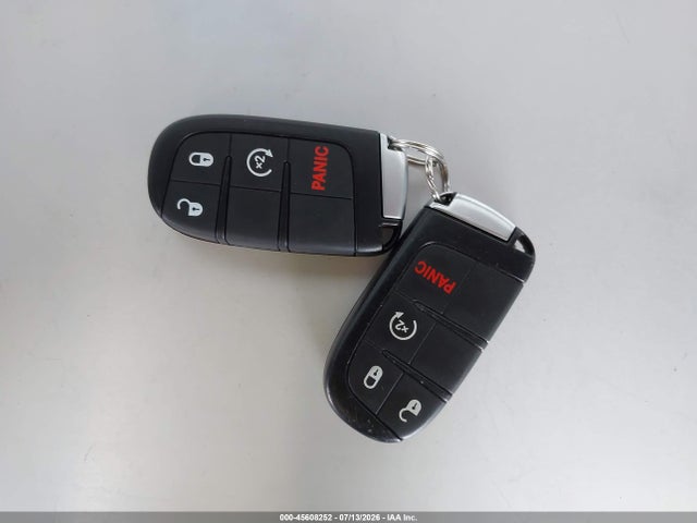 Продажа на аукционе авто 2019 Jeep Grand Cherokee Laredo E 4x4, vin: 1C4RJFAG3KC748651, номер лота: 45608252
