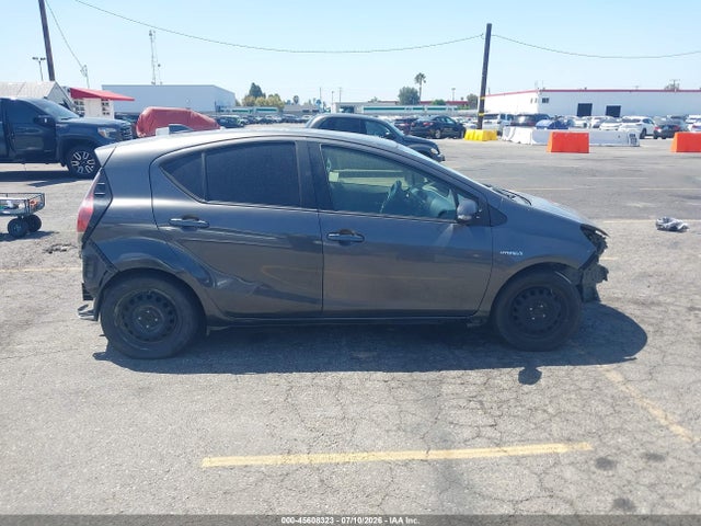 Toyota Prius C Two 2015 JTDKDTB35F1108493 Image 14