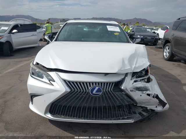 Lexus ES 300H 2019 58AB21B10KU004290 Image 12