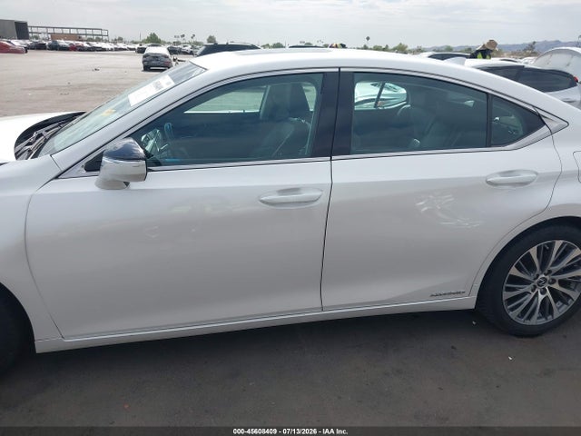 Lexus ES 300H 2019 58AB21B10KU004290 Image 14