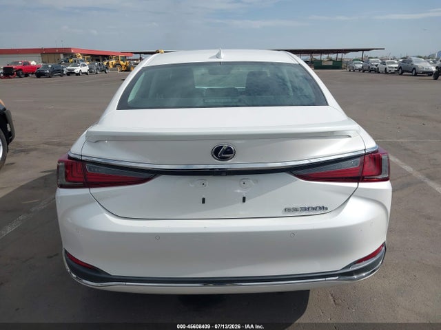 Lexus ES 300H 2019 58AB21B10KU004290 Image 16