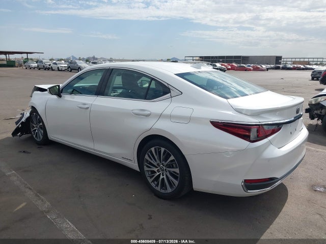 Lexus ES 300H 2019 58AB21B10KU004290 Image 3