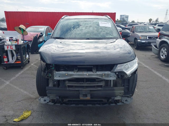 45608472 :رقم المزاد ، JA4AD3A3XJZ050138 vin ، 2018 Mitsubishi Outlander Le مزاد بيع