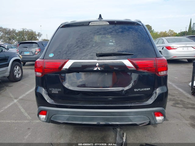 45608472 :رقم المزاد ، JA4AD3A3XJZ050138 vin ، 2018 Mitsubishi Outlander Le مزاد بيع