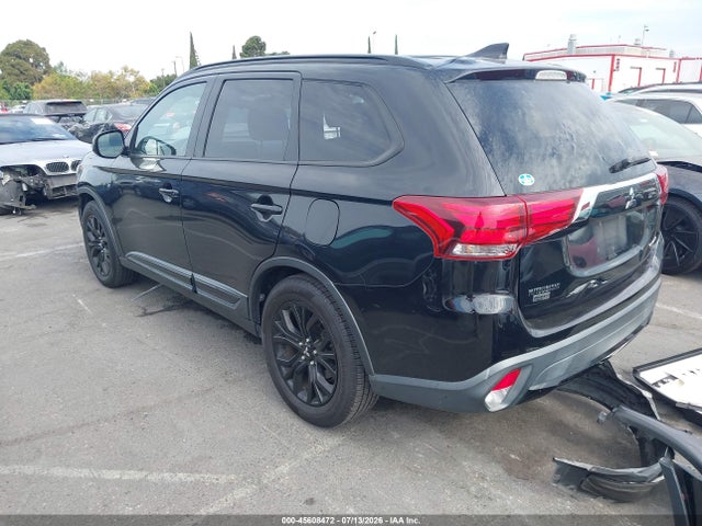 45608472 :رقم المزاد ، JA4AD3A3XJZ050138 vin ، 2018 Mitsubishi Outlander Le مزاد بيع