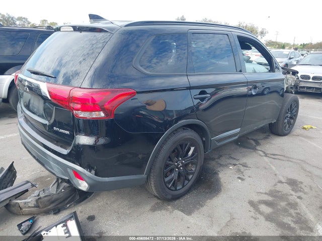 45608472 :رقم المزاد ، JA4AD3A3XJZ050138 vin ، 2018 Mitsubishi Outlander Le مزاد بيع